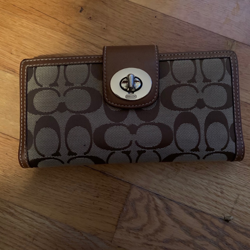 Barely used coach wallet